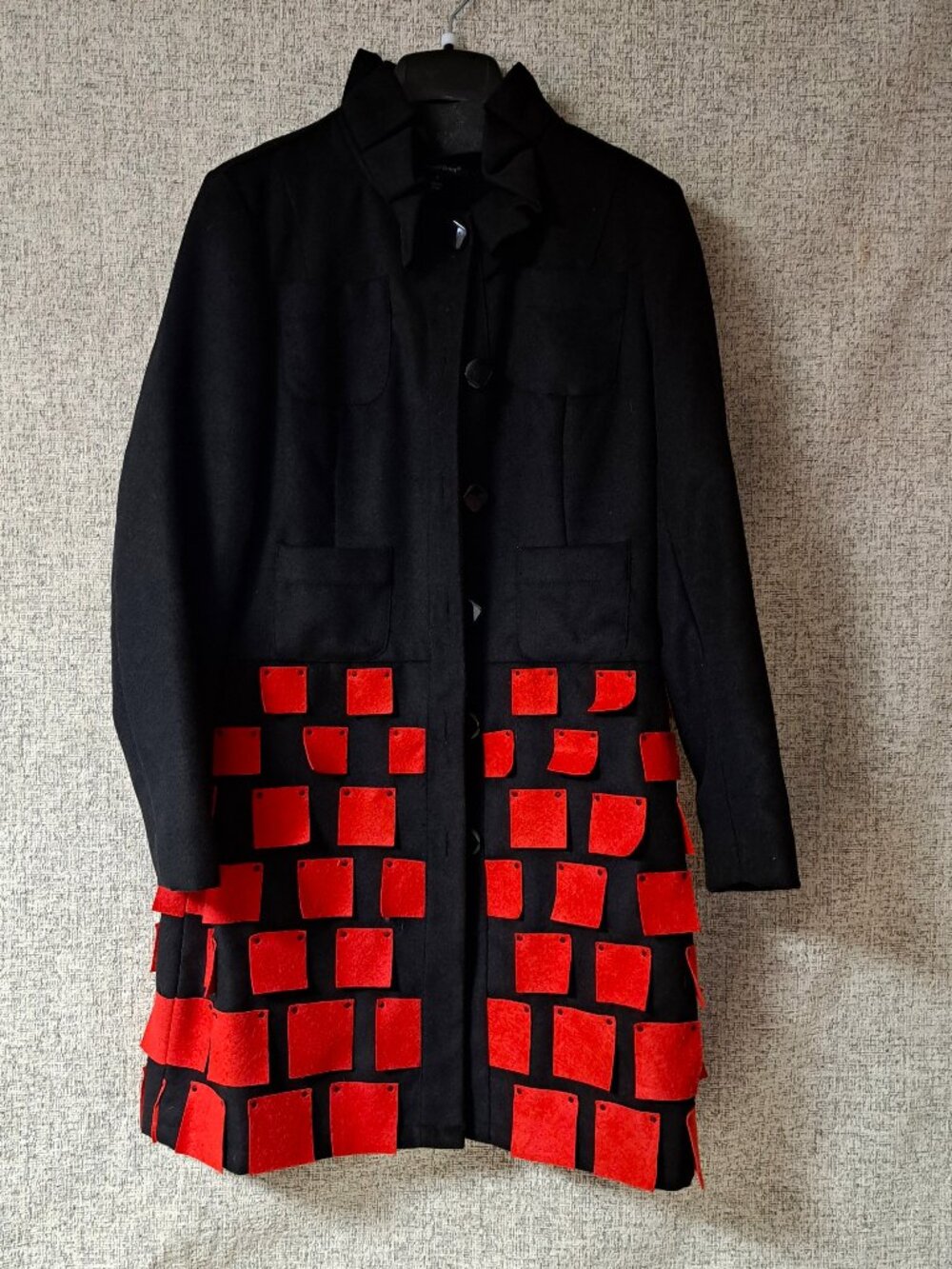 NICE SAMUEL DONG BLACK WINTER COAT W RED SQUARE DESIGN LADIES SIZE SM